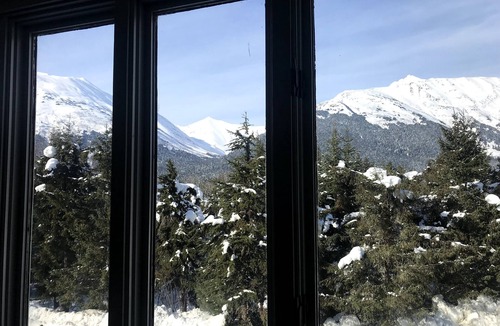 Alyeska Condo | Quiet condo five minutes from Alyeska Resort.
