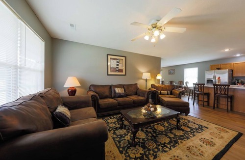 Columbia House | Quiet, Family Friendly 3/2 Home