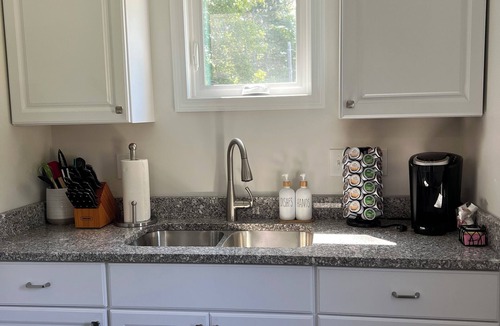 Deer Isle Cottage | Quiet, family friendly cottage