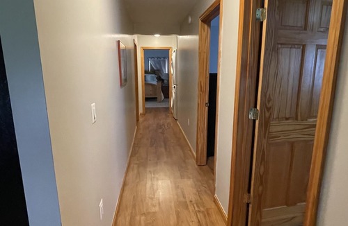 West Gardiner House | Quiet, meticulously clean house close to beaches, and shopping.