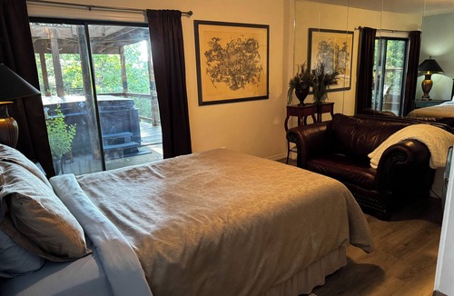 Sylvan Shores Apartment | Quiet, Private, Relaxing, With HOT TUB and Adventures