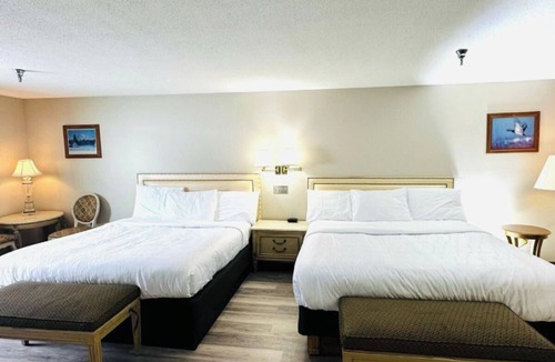 Presque Isle Hotel | Quiet Stay Close to Aroostook State Park With Access to Hiking | 3 Units
