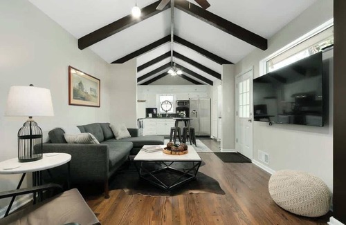 Nall Hills House | Quiet w/ComfyBeds:Mins to KC Downtown