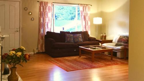 Mendenhall Valley House | Rainbow Row - Two Private Units in Complex, near Mendenhall Glacier, Trails, and Conveniences!