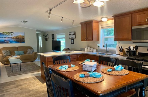 Mammoth Cave House | Raleigh Retreat: Cozy Waterfront Lake Home on Nolin Lake & Close to Mammoth Cave