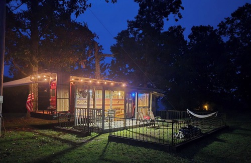Gainesville House | Ranch stay in the Barnabus close to Bull Shoals & Norfork Lakes!