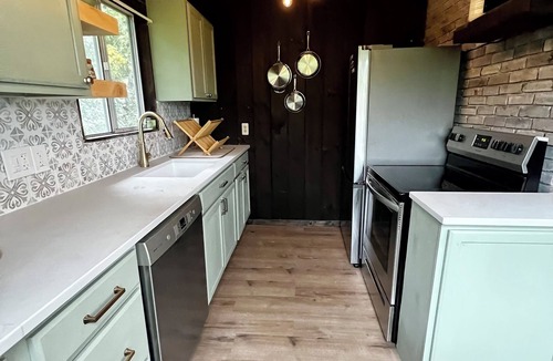 Franconia Ski Chalet | Recently Updated 4 Season Chalet at Cannon Mountain
