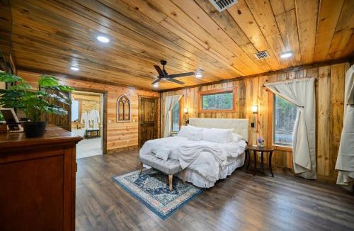 Pickens House | Red Fern Cabin Beauty Awaits
