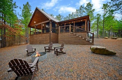 Pickens House | Red Fern Cabin Beauty Awaits