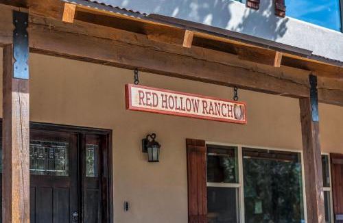 Orderville House | Red Hollow Ranch- Pet Friendly, Walking distance to Slot Canyon, Private