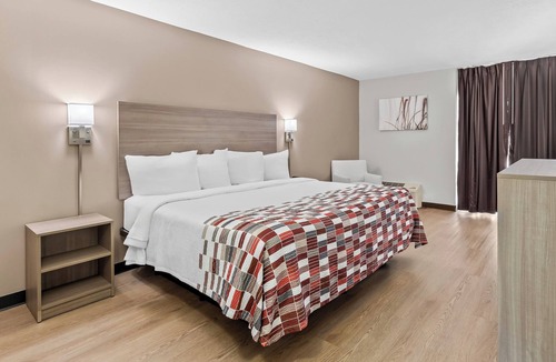 Cambridge Hotel | Red Roof Inn Cambridge, OH