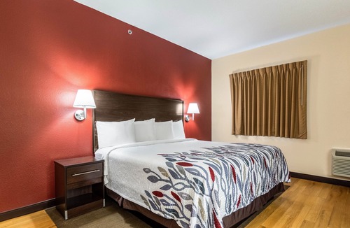 Mount Saint Francis Hotel | Red Roof Inn Georgetown, IN - Louisville West