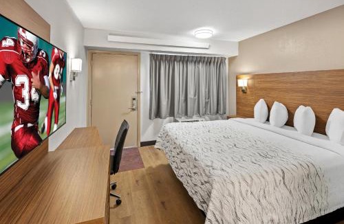 Columbus Hotel | Red Roof Inn PLUS+ Columbus-Ohio State University OSU