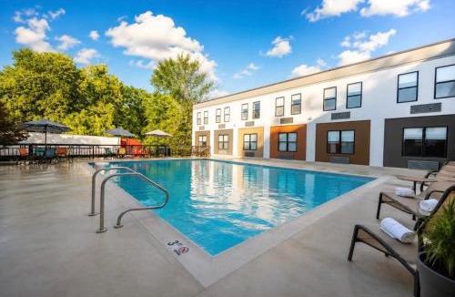 Middleborough Hotel | Red Roof Inn & Suites Middleborough