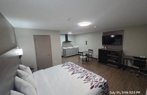 Sutton Hotel | Red Roof Inn Sutton