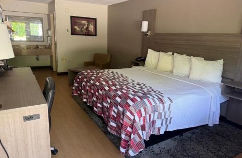 Washington Hotel | Red Roof Inn