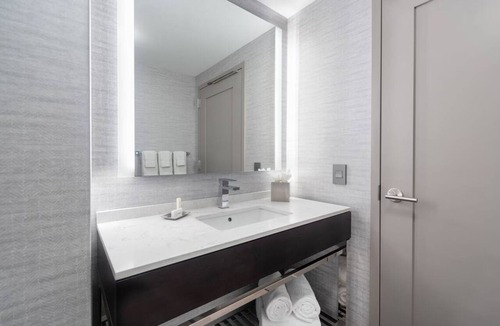 Waltham Hotel | Refresh and Recharge in a Clean Room Near Cedarwood Playground