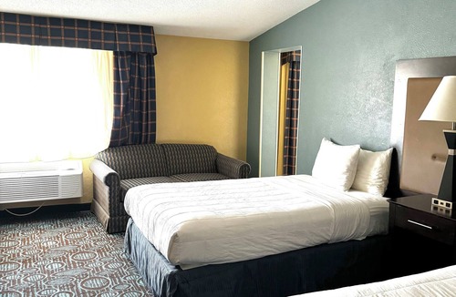 New London Hotel | Regency Inn and Suites - No Smoking Double Bed