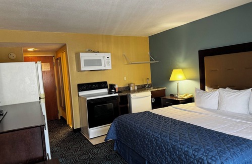 New London Hotel | Regency Inn and Suites - Handicapped Non Smoking King