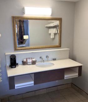 Chickasha Hotel | Regency Inn