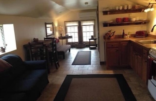 Champion Cabin | Relax and Refresh in this Cozy Bunkhouse Cabin at SanaView Farms Winery