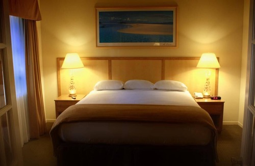 Avila Beach Resort | Relax and Unwind! 3 Classy Units w/ Kitchen, Free Parking, Onsite Pool