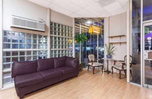 Historic Filipinotown Hotel | Relax in a Comfortable Room Steps from Exciting LA Sightseeing Spots - 4 Rooms