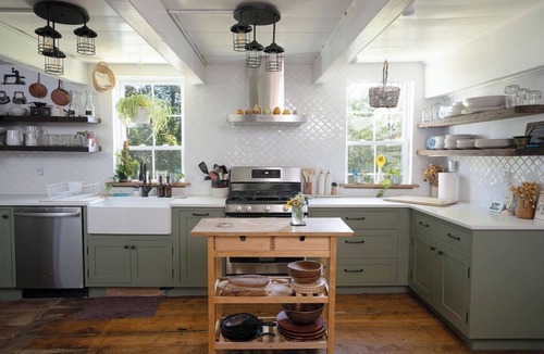 New Paltz House | Relax in a rustic, historic 1768 farmhouse near hiking, orchards, & wine tasting