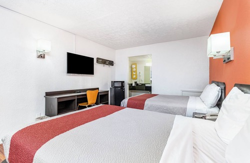 Summit Station Hotel | Relax Inn by OYO Columbus OH I 70