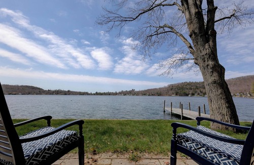 New Durham House | Relax & Play - Home on Pristine Merrymeeting Lake