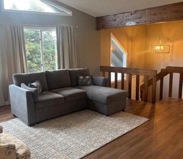 Turnagain House | Relaxing-Retreat, Anchorage Getaway, Cozy & Newly Remodeled