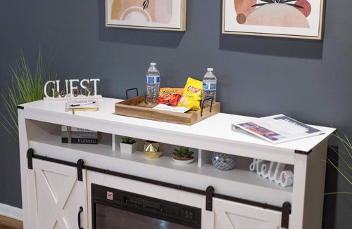 Lee's Summit House | Relaxing Retreat in Lee's Summit - NO Cleaning FEE