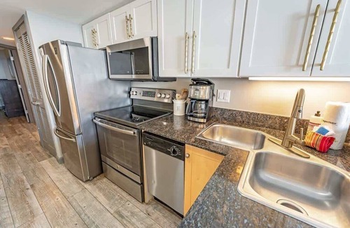 Downtown Myrtle Beach Condo | Remodeled Direct Oceanfront, Amazing Views Modern!