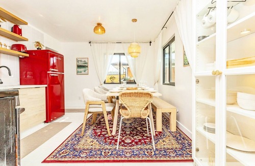 Santa Ana House | Remodeled Twin Duplex 3-Bedroom Home, close to airport, beach, Disney, shopping