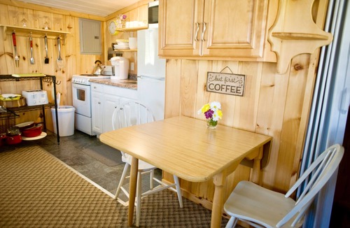 Bristol House | Renovated Bungalo Village Cottage on Crystal-Clear Newfound Lake