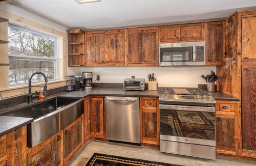 Carroll Cabin | Renovated Cabin On River|Bretton Woods| Mt. Washington|Fishing+Hiking| Fire pit|