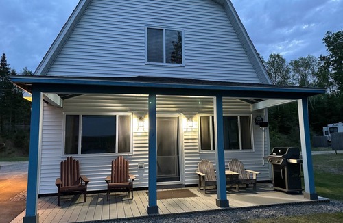 Eagle Lake Cabin | Renovated Lakefront Family-Friendly Retreat: BBQ, Kayaks, Firepit, Trails, Dock