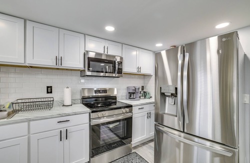 Waterbury Apartment | Renovated Retreat in Downtown Waterbury!