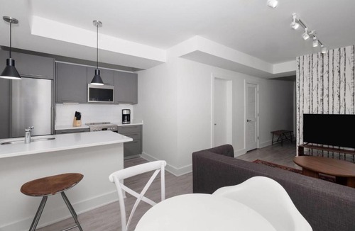 Navy Yard Hotel | Reside Navy Yard, a Wyndham Residence