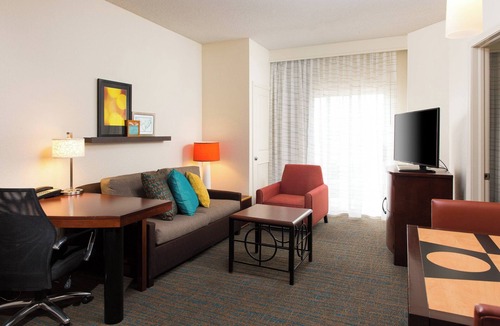 Waldron Hotel | Residence Inn by Marriott Kansas City Airport