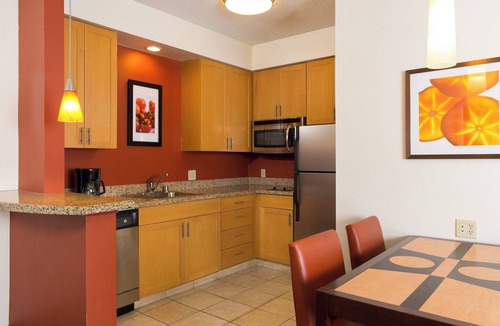 Waldron Hotel | Residence Inn by Marriott Kansas City Airport