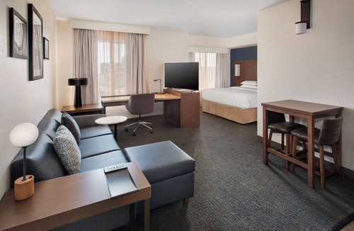 Level Green Hotel | Residence Inn by Marriott Pittsburgh Monroeville/Wilkins