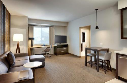Lenexa Hotel | Residence Inn by Marriott Lenexa City Center