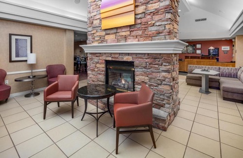 Greenwich Hotel | Residence Inn by Marriott Wichita East At Plazzio