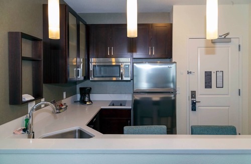 Avon Hotel | Residence Inn Cleveland Avon at The Emerald Event Center