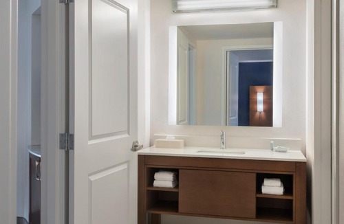 Level Green Hotel | Residence Inn Pittsburgh Monroeville/Wilkins Township