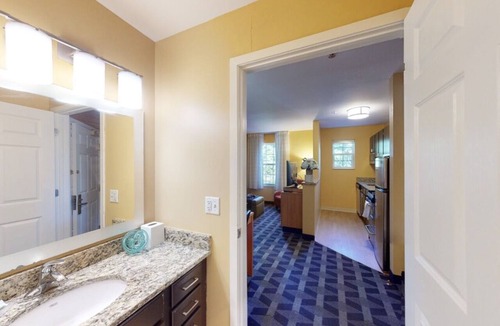 Tewksbury Hotel | Residences at International Place