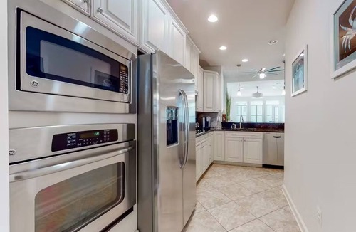 The Commons House | Resort Townhome w/Pools, Golf & Dog-Friendly