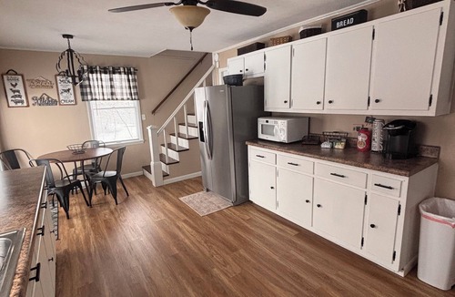 Cave City House | Retreat at Mammoth Cave with WiFi, AC