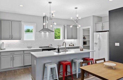 Katie Hill Neighborhood Villa | Rhythm & View: 4BR Townhome | Sleeps 12 | Attached 2-Car Garage | 2 Balconies